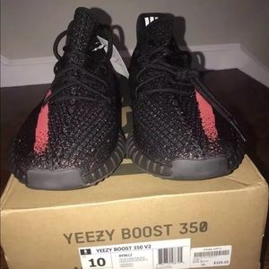 Yeezy boost 350 V2 red stripe size 10